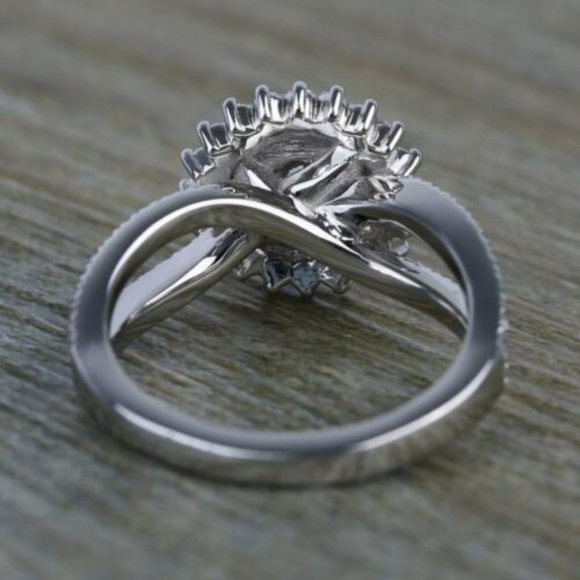 2.50 Ct Round Sunburst Halo Diamond Wedding Ring VVS1/D Moissanite Gemstone - Picture 4 of 4